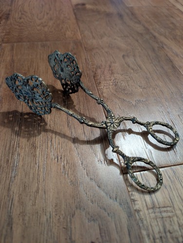 Vintage ornate brass scissor - ornate,