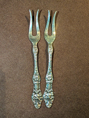 Silver plated floral handle - silver,