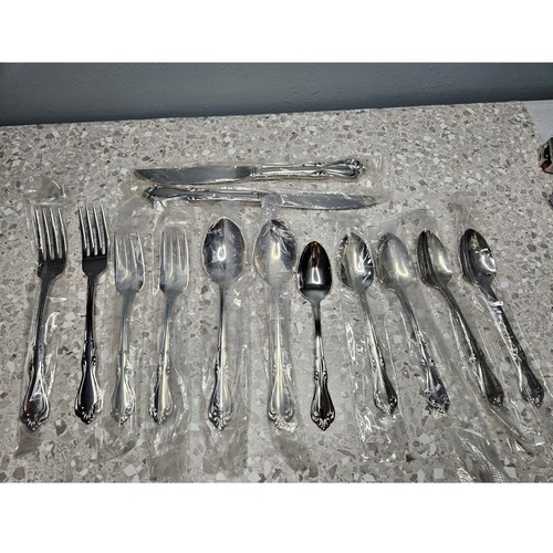 Oneida flatware set baker - oneida,