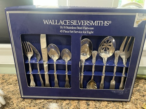 Wallace silversmiths pieces - 45,